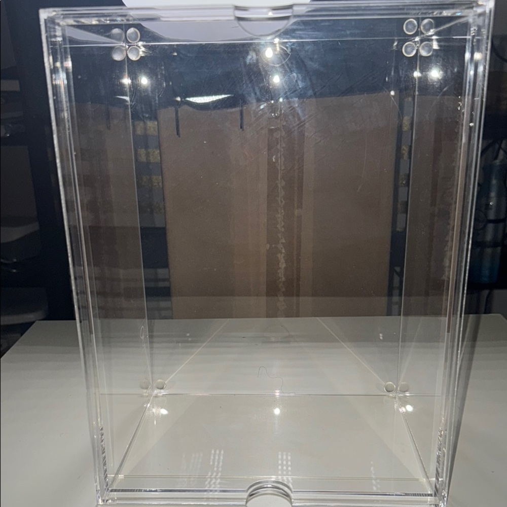New in Box 11 x 8 Clear Acrylic Storage Box w/ Lid / Shoes not included